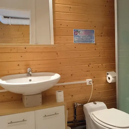 La Taniere Du Loup, Studio Terrasse Apartment *